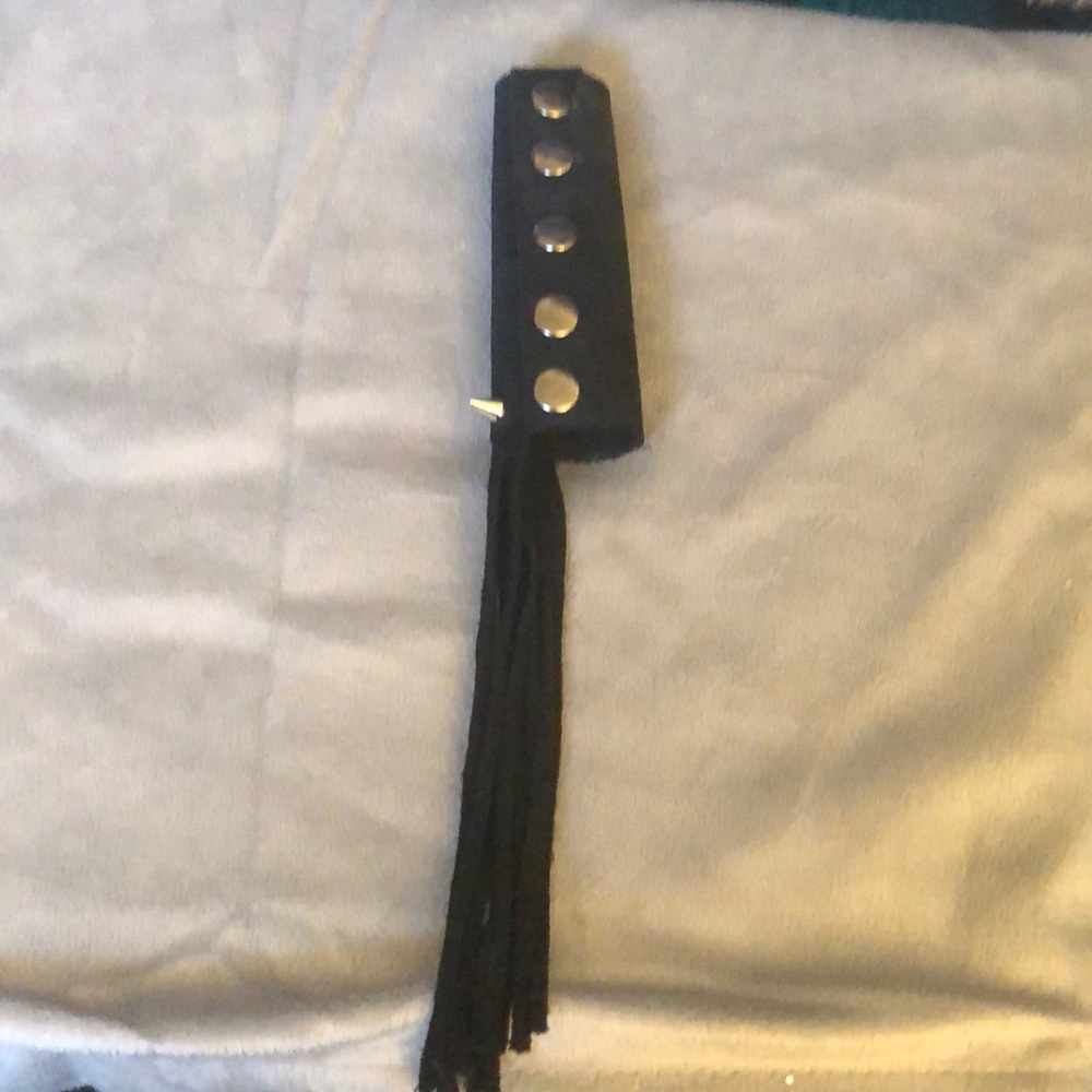 Leather spike hair cuff - Picture 2 of 8